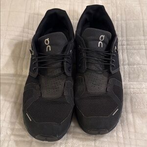 On Cloud 5 Men’s Running Shoes (size 10.5, color All Black)